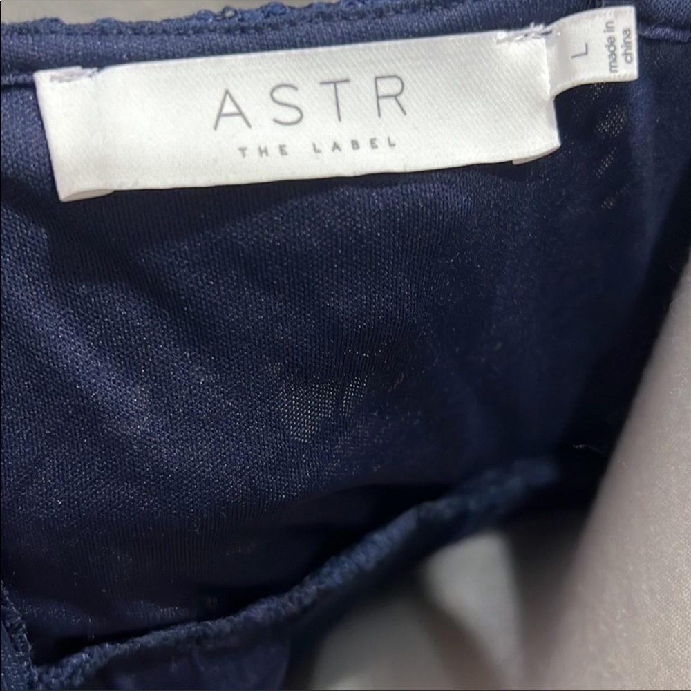 FIND - ASTR the Label Blue Lace Dress Size L - Picture 6 of 8